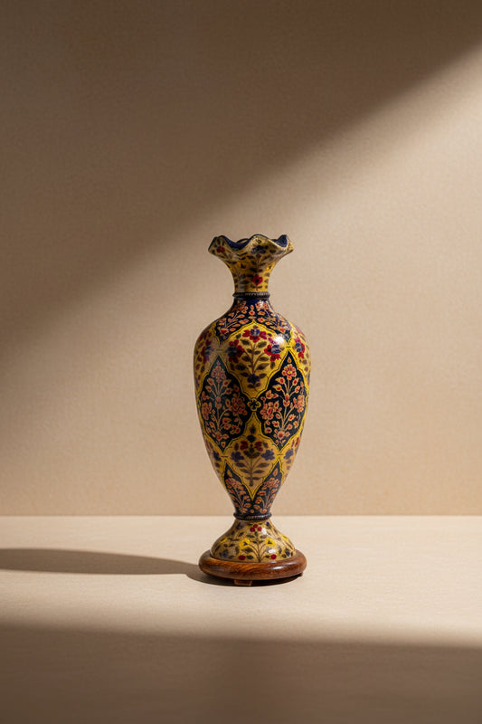 Samir Detailed Floral Lamp